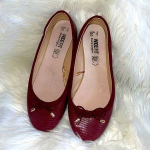NBW burgundy flats